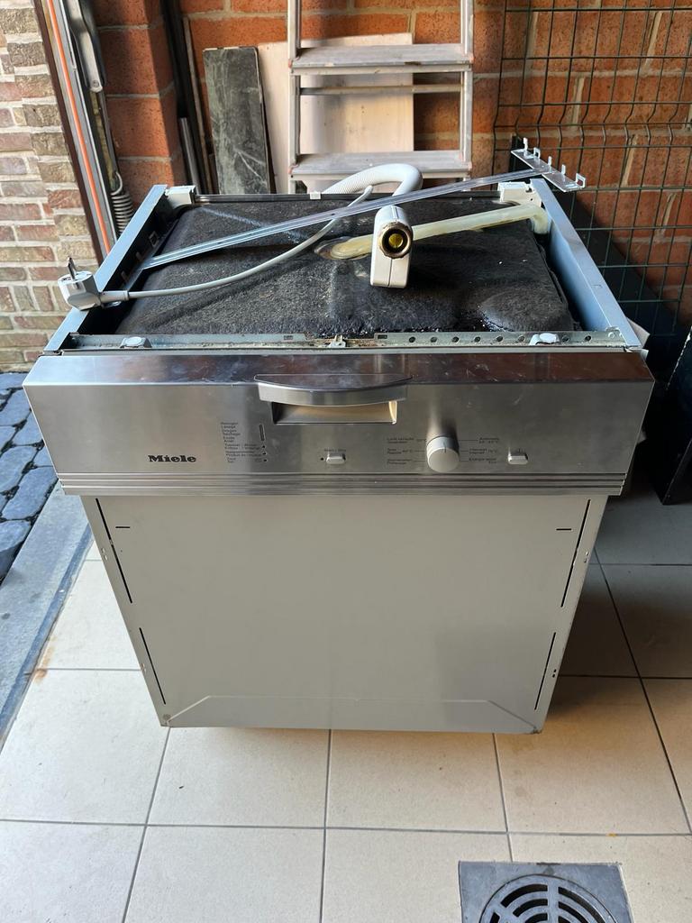 Vaatwasser Miele (G 1040 l), Ophalen, 60 cm of meer, Inbouw, Niet werkend