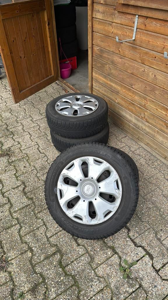 Ford fiesta winter banden, Auto-onderdelen, Banden en Velgen, Ophalen, 14 inch, Gebruikt, 175 mm