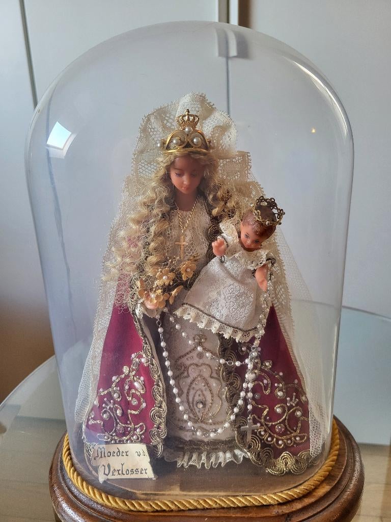 Glazen stolp Clarissen Turnhout, Ophalen