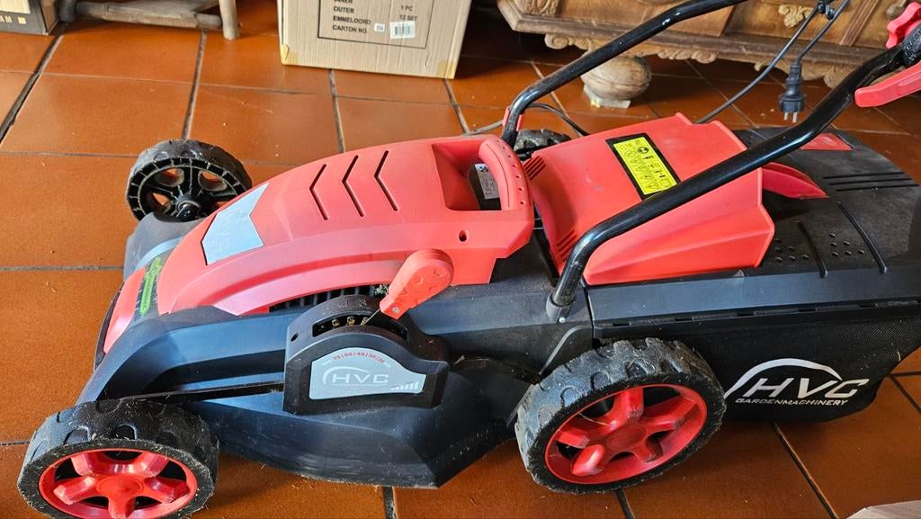 Hvc elektrische grasmaaier, Tuin en Terras, Ophalen, Elektrische grasmaaier