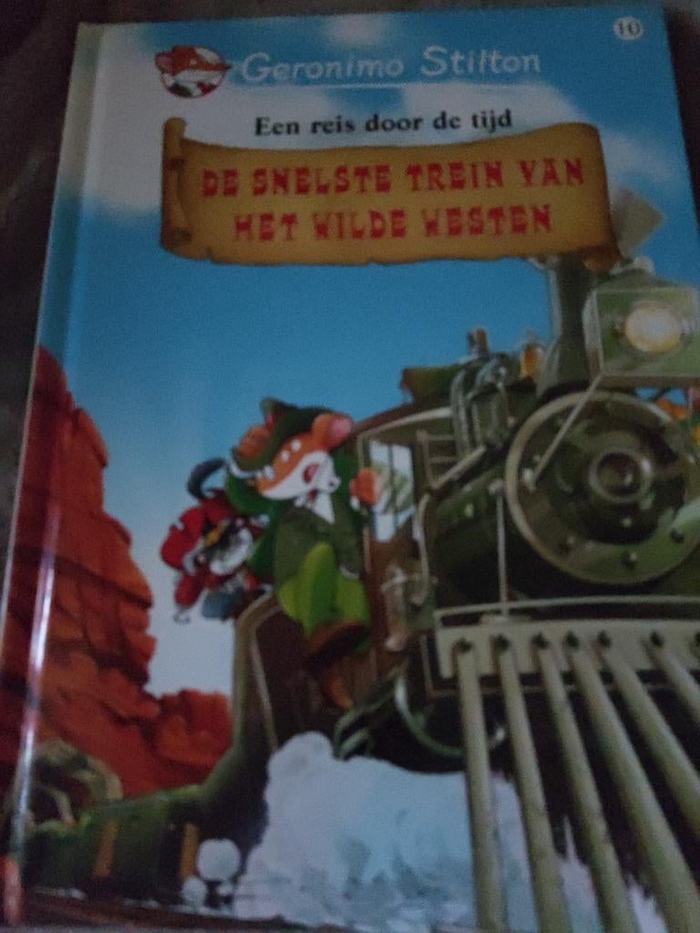 Geronimo Stilton - De snelste trein van het Wilde Westen, Ophalen of Verzenden, Zo goed als nieuw