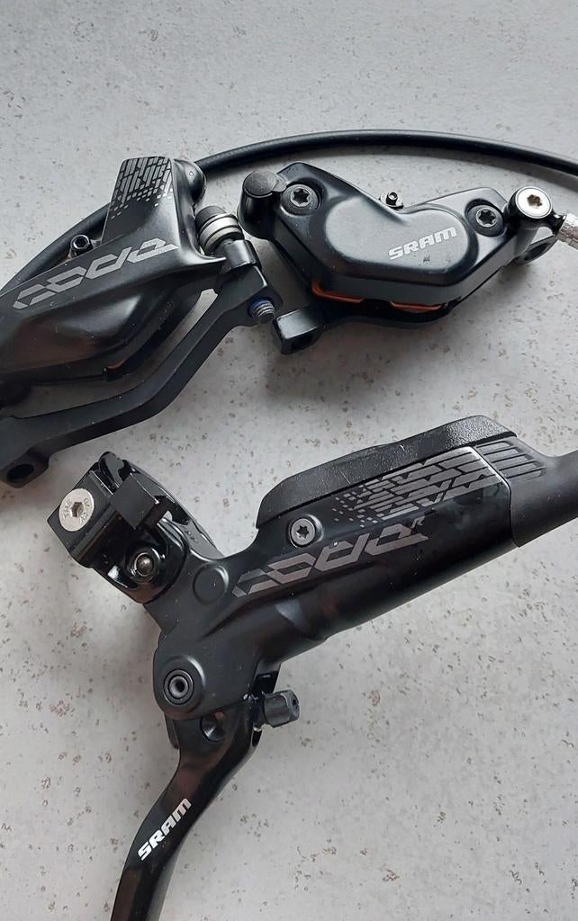 Freins à disque hydrauliques à 4 pistons SRAM Code R — très, Enlèvement ou Envoi