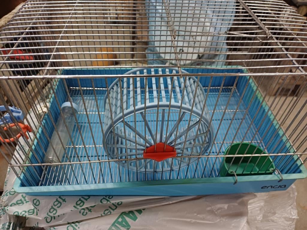 Cage à hamster comme neuve avec pipette, manège et plateau, Moins de 60 cm, Cage, Comme neuf, Hamster