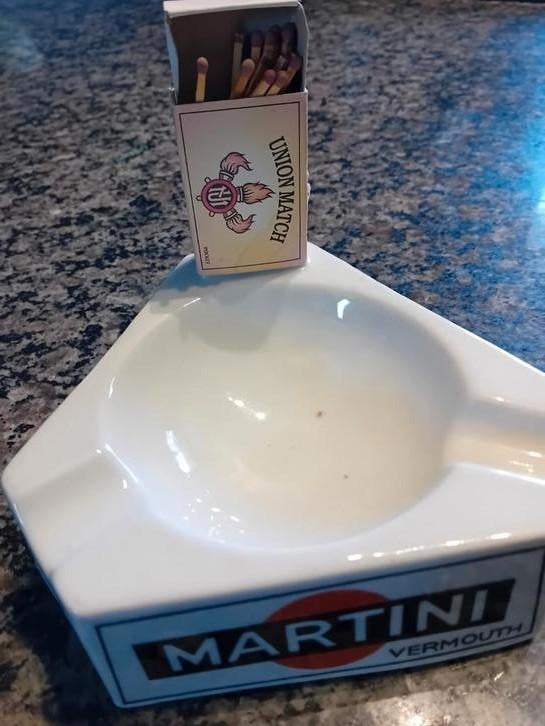 Cendrier MARTINI, Ophalen