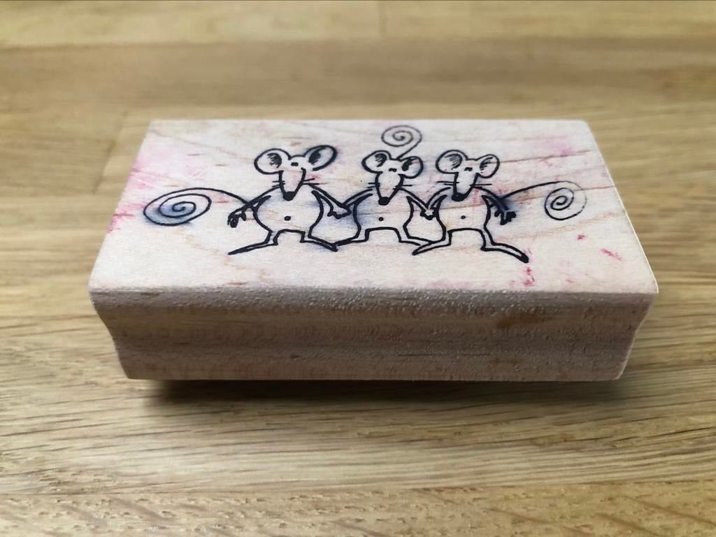 timbre en bois Magenta trois souris Fabriqué au Canada, Enlèvement ou Envoi, Utilisé, Estampe en bois