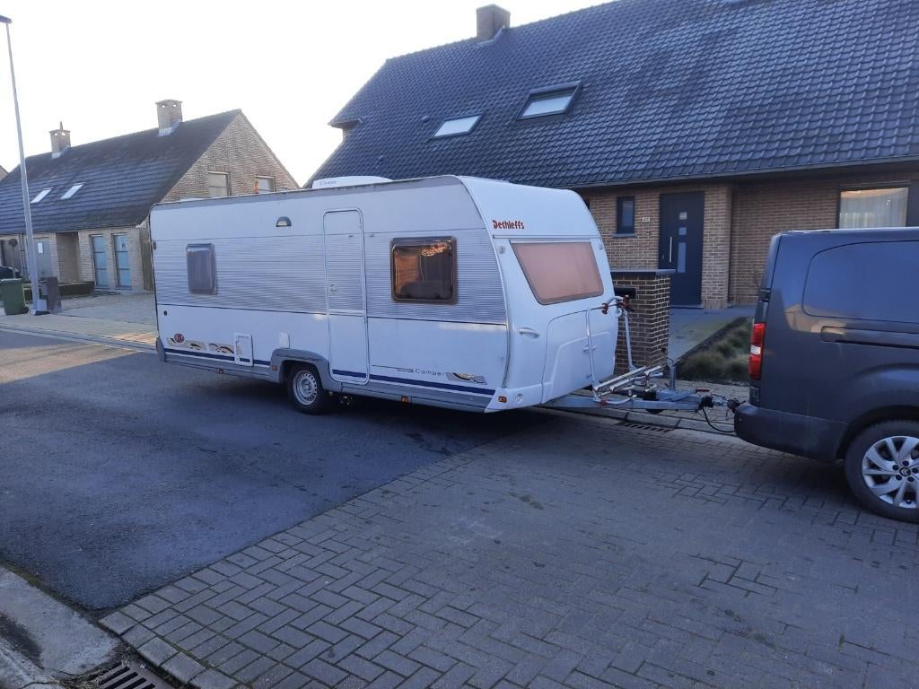 Caravan met mover, airco en 2 fietsenrek, Jusqu'à 4, 6 à 7 mètres, Poêle, Particulier