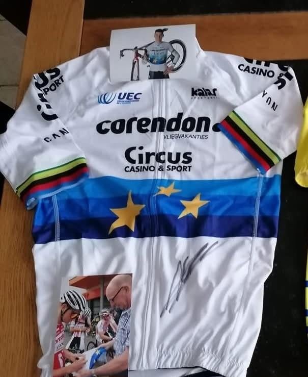Mathieu Van der Poel gesigneerd shirt, Ophalen