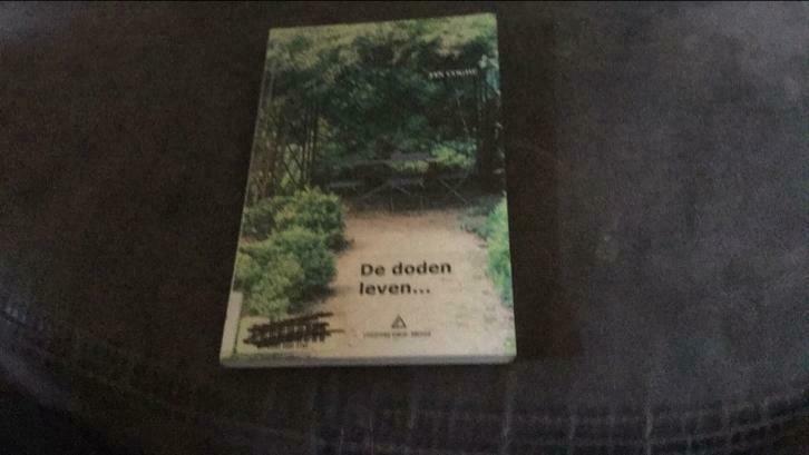 De doden leven(+), Boeken, Ophalen, Gelezen