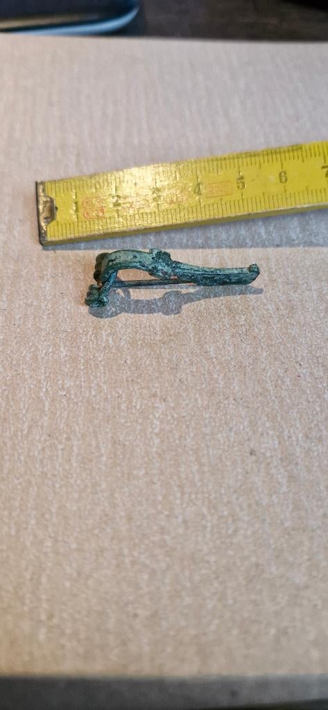 romeinse fibula, Ophalen