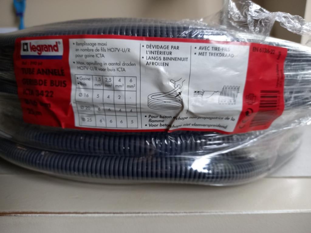 Geribde buis met trekdraad (Legrand) 22m50, Doe-het-zelf en Bouw, Ophalen