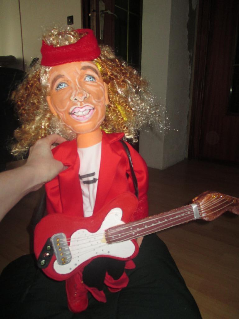 unieke zelfgemaakte pop Mark Knopfler van Dire Straits, Ophalen of Verzenden, Nieuw, Pop, Beeldje of Miniatuur