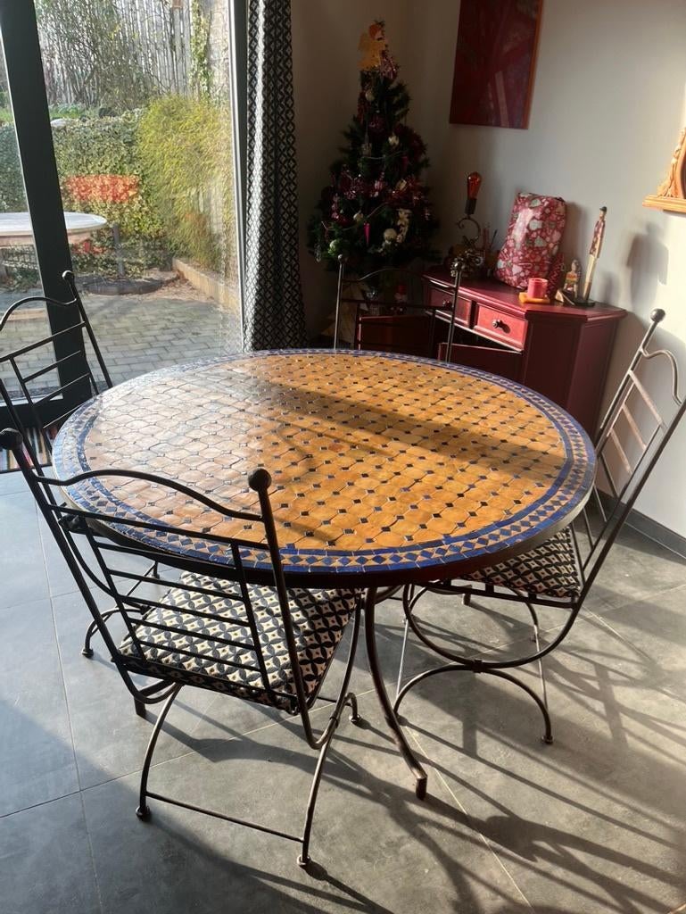TABLE SALLE A MANGER, Cinq personnes ou plus, Rond, 100 à 150 cm, Enlèvement