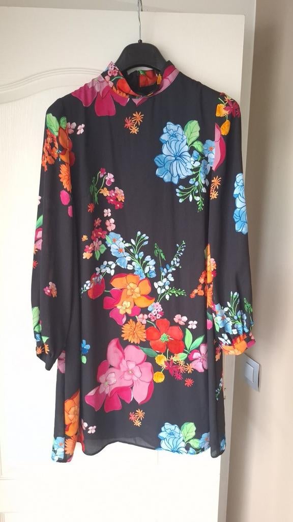Robe de mode Atmos, Atmos fashion, Enlèvement ou Envoi, Comme neuf, Taille 38/40 (M)