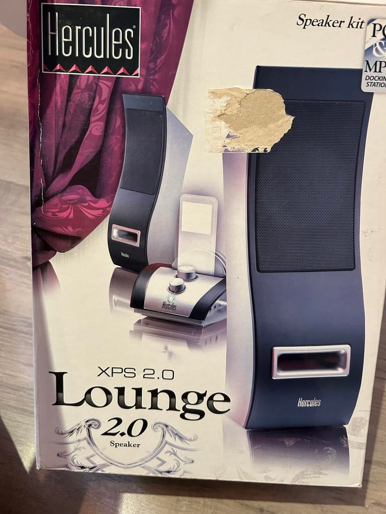 Docking station, remote controle en 2 speakers, Ophalen of Verzenden, Gebruikt, Hercules