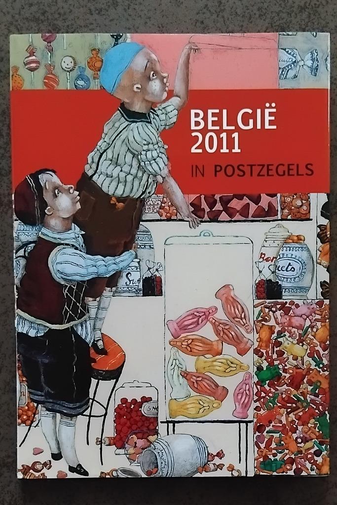 Année 2011 : filatelieboek avec timbres BIEN LIRE, Postzegels en Munten, Postzegels | Europa | België, Ophalen of Verzenden, Europa