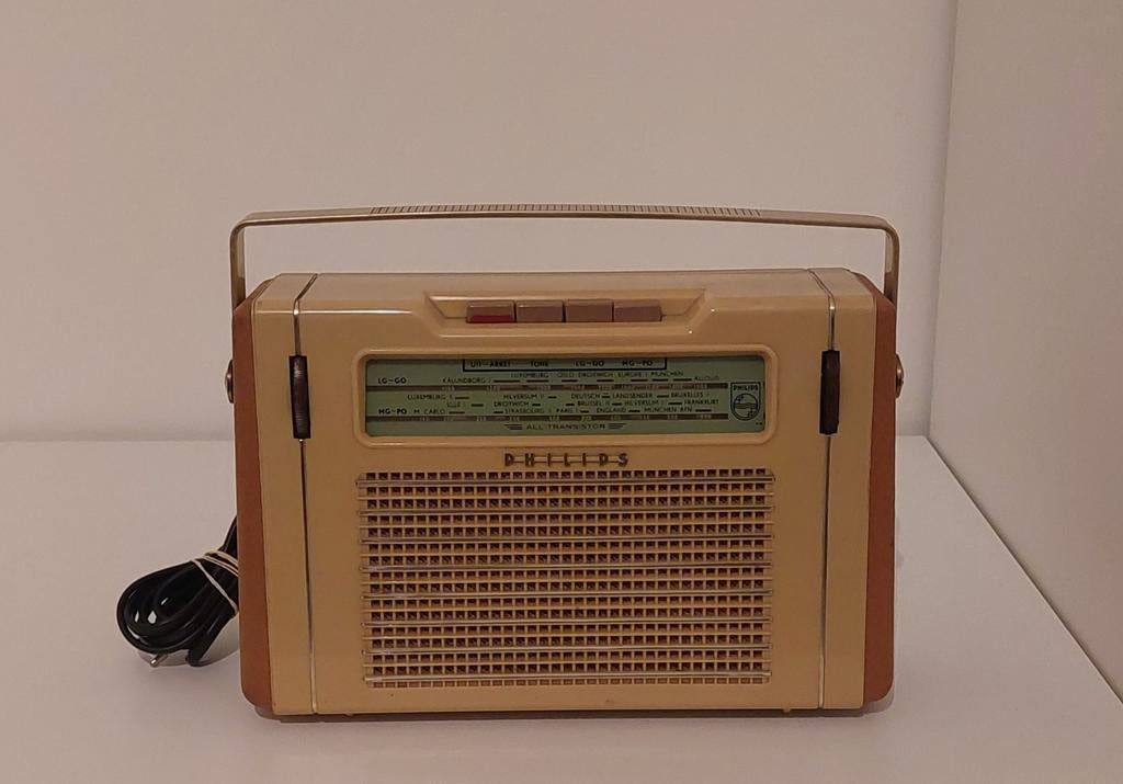 Ancien transistor radio Philips, Enlèvement ou Envoi