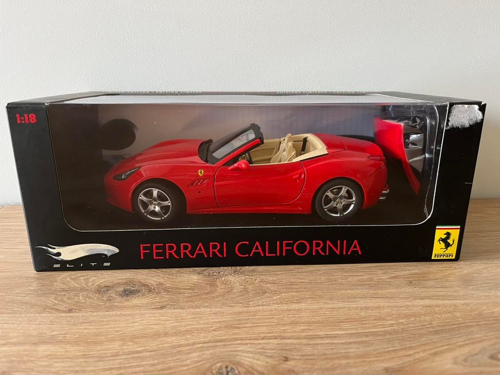 1:18 Hotwheels Elite Ferrari California, Enlèvement ou Envoi, Comme neuf, Voiture, Hot Wheels