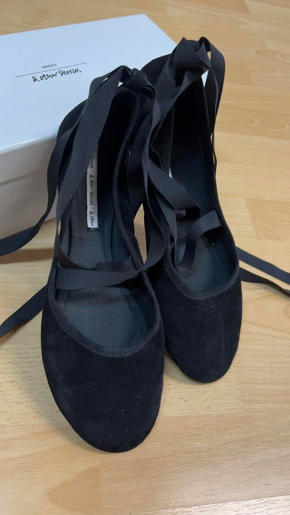 Nieuwe Zwart velours Ballerinas van &Other stories ,maat -41, Kleding | Dames, Other stories, Zwart, Nieuw, Ballerina's