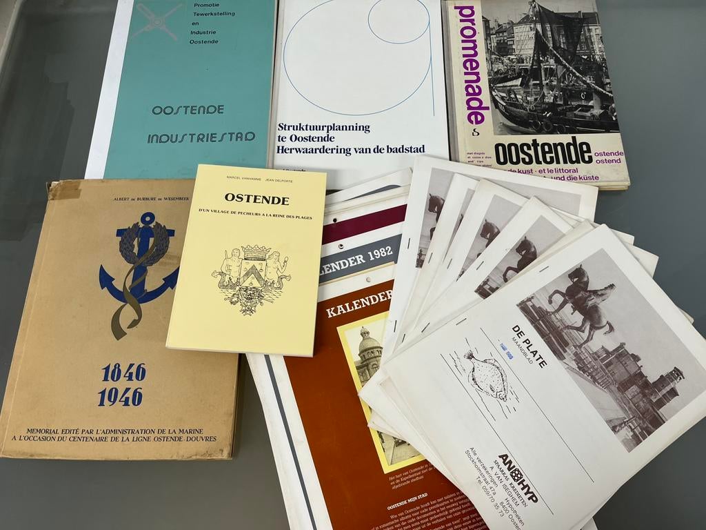 Mooi lot Oostende heemkunde - scheepvaart - industrie, Boeken, Geschiedenis | Stad en Regio, Gelezen, Ophalen of Verzenden