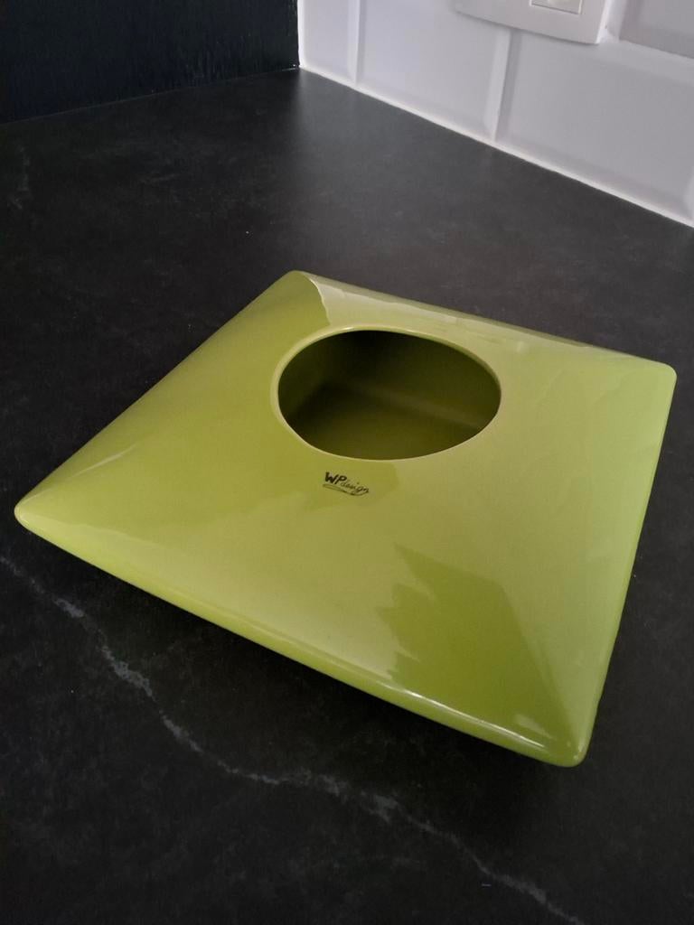 Groene vierkante vaas van WP design, Huis en Inrichting, Woonaccessoires | Vazen, Aardewerk of Porselein, Ophalen of Verzenden