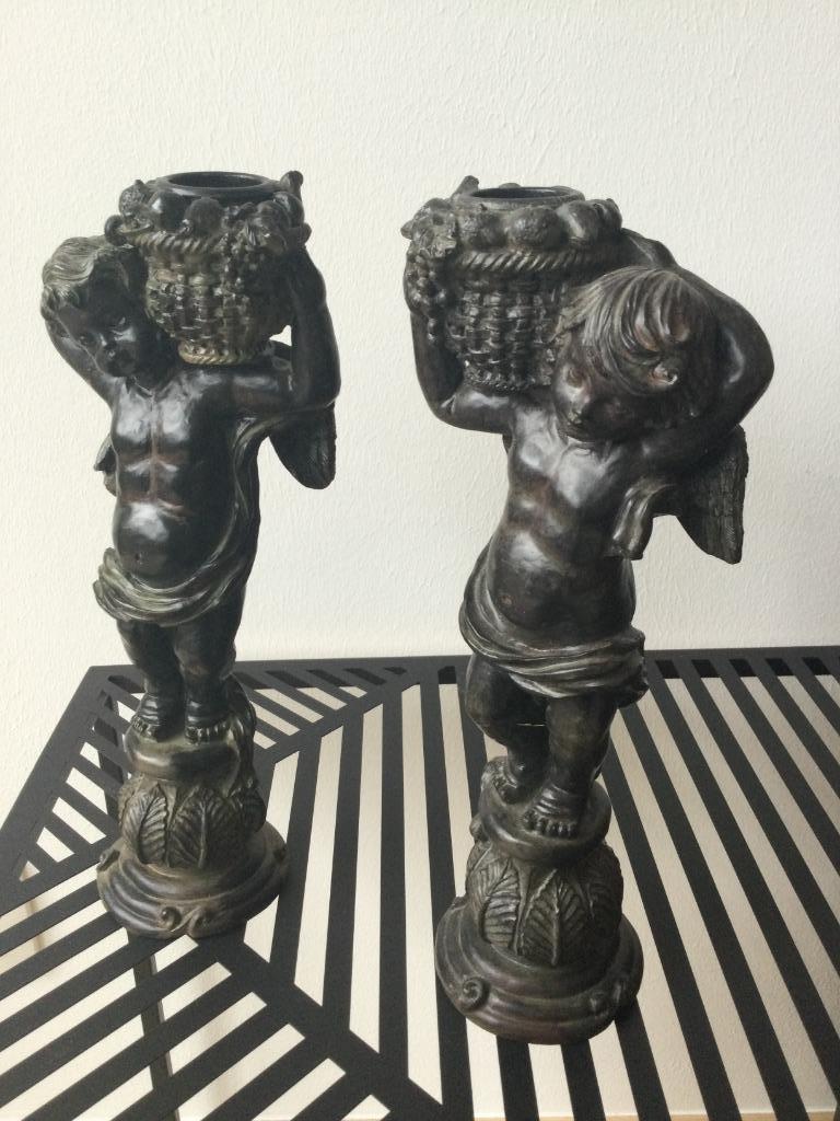 Twee kandelaarbeeldjes van hars „Putti” of „Amours”?, Antiek en Kunst, Ophalen of Verzenden