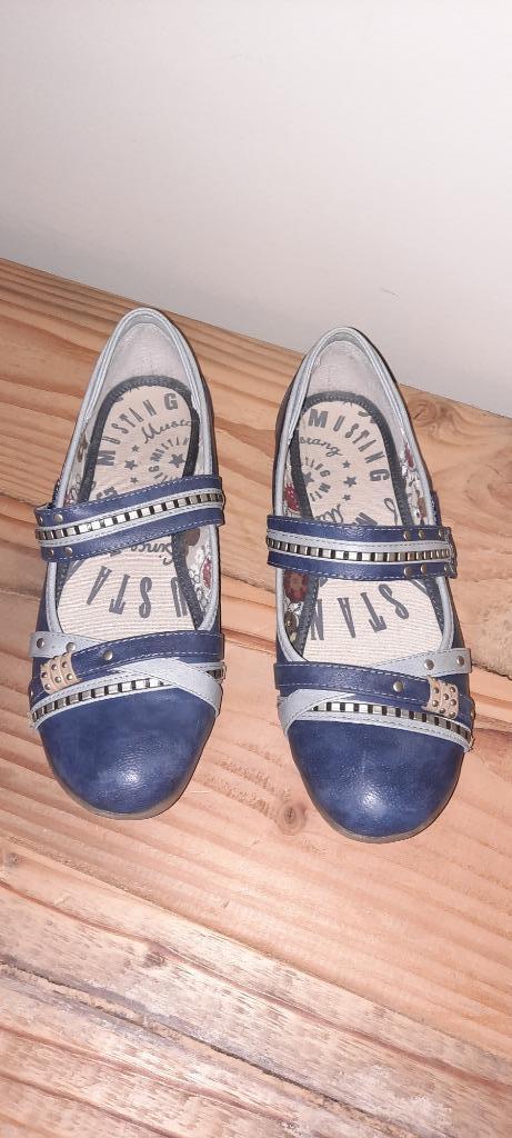 Mooie schoenen mustang maat 40, Blauw, Zo goed als nieuw, Mustang, Ballerina's