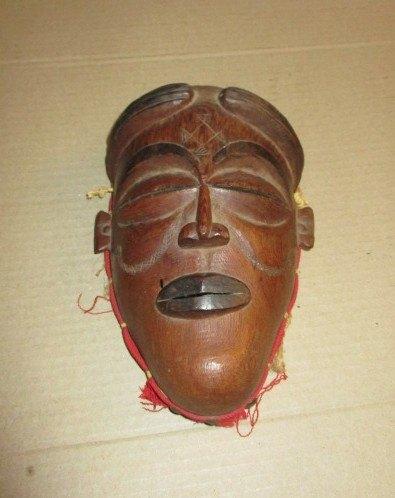Masque Africain PWO Chokwe Congo 21 cm de Longueur, Envoi