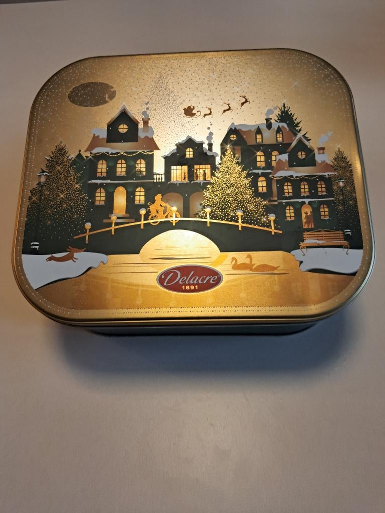 1 boîte en fer « Delacre » décor de Noël, Enlèvement ou Envoi, Comme neuf, Biscuits, Autres marques