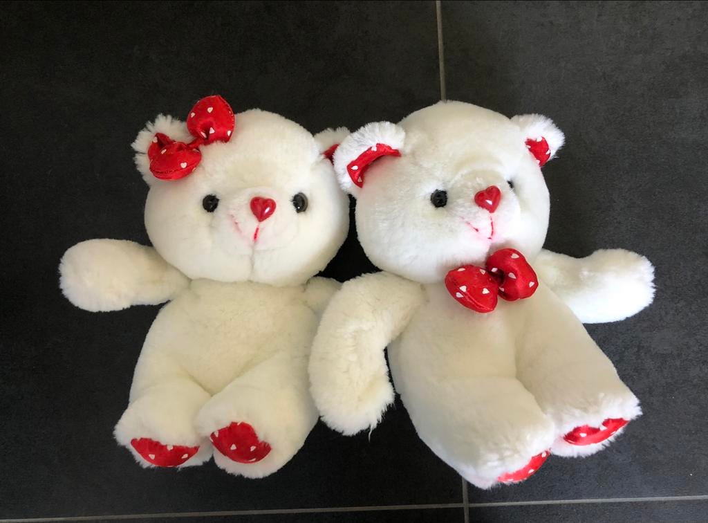 Knuffels met hartjes neus Valentijn, Ophalen of Verzenden, Zo goed als nieuw