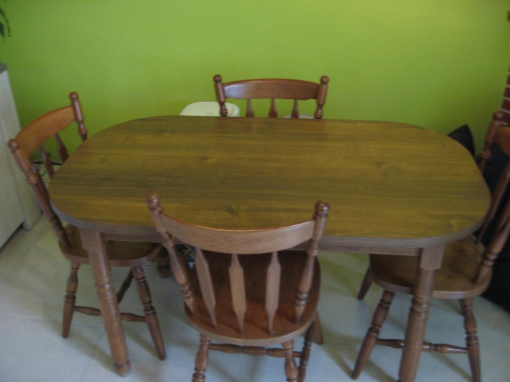 Table de cuisine + 4 chaises, 100 à 150 cm, Chêne, Quatre personnes, Enlèvement