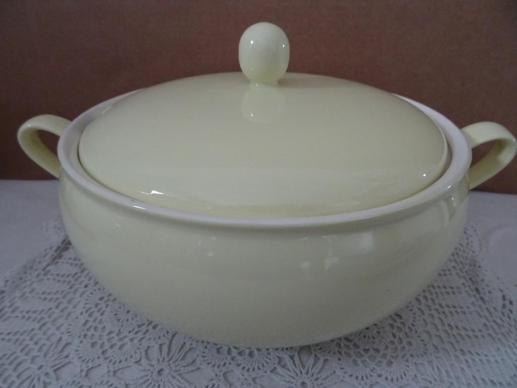 Soupière ancienne jaune pastel avec couvercle P Regout, Enlèvement ou Envoi