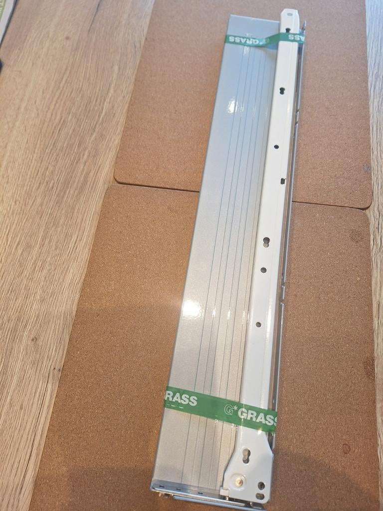 Schuifgeleiders grass 6036 55 cm Lang 10 tal stuks, Ophalen