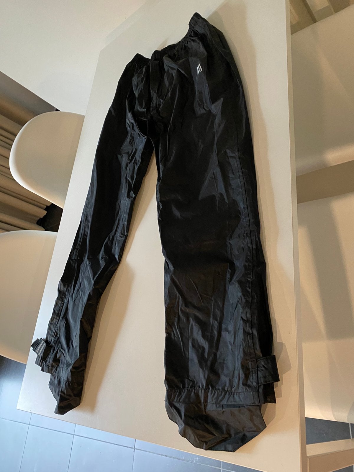 Pantalon de pluie noir m-152, Enlèvement ou Envoi, Comme neuf, Pantalon de pluie, Kinderen