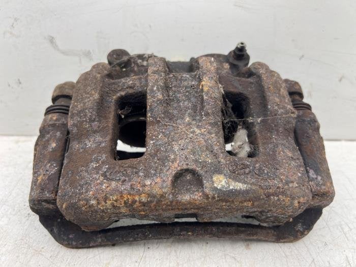 Remklauw (Tang) rechts-voor van een Hyundai H300, Gebruikt, -, -, Ophalen of Verzenden