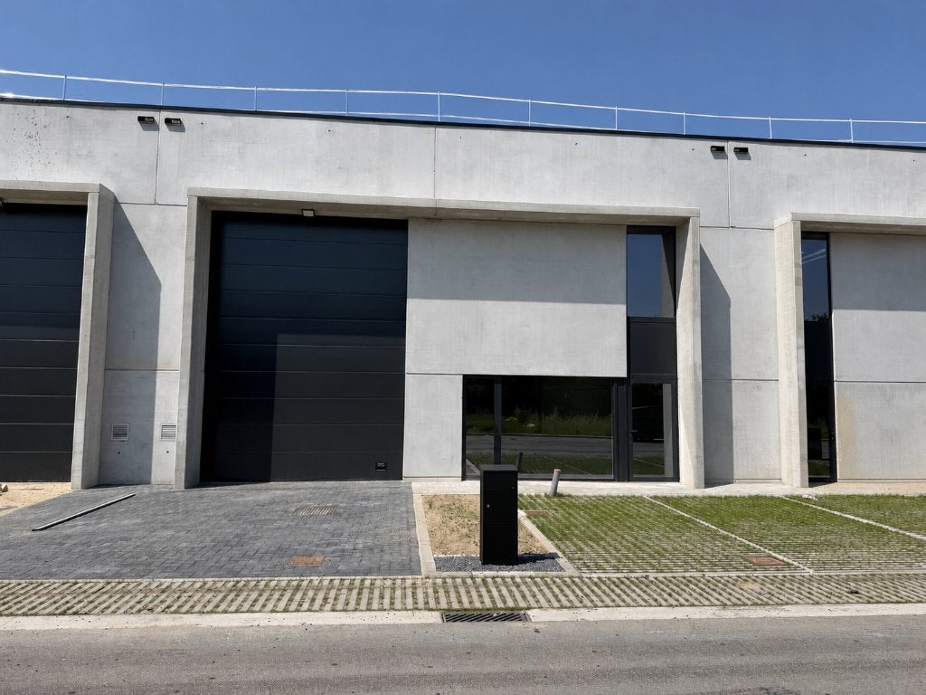 TE HUUR: nieuwbouw KMO unit 300m² Erembodegem/Denderleeuw, 300 m², Location, Espace commercial