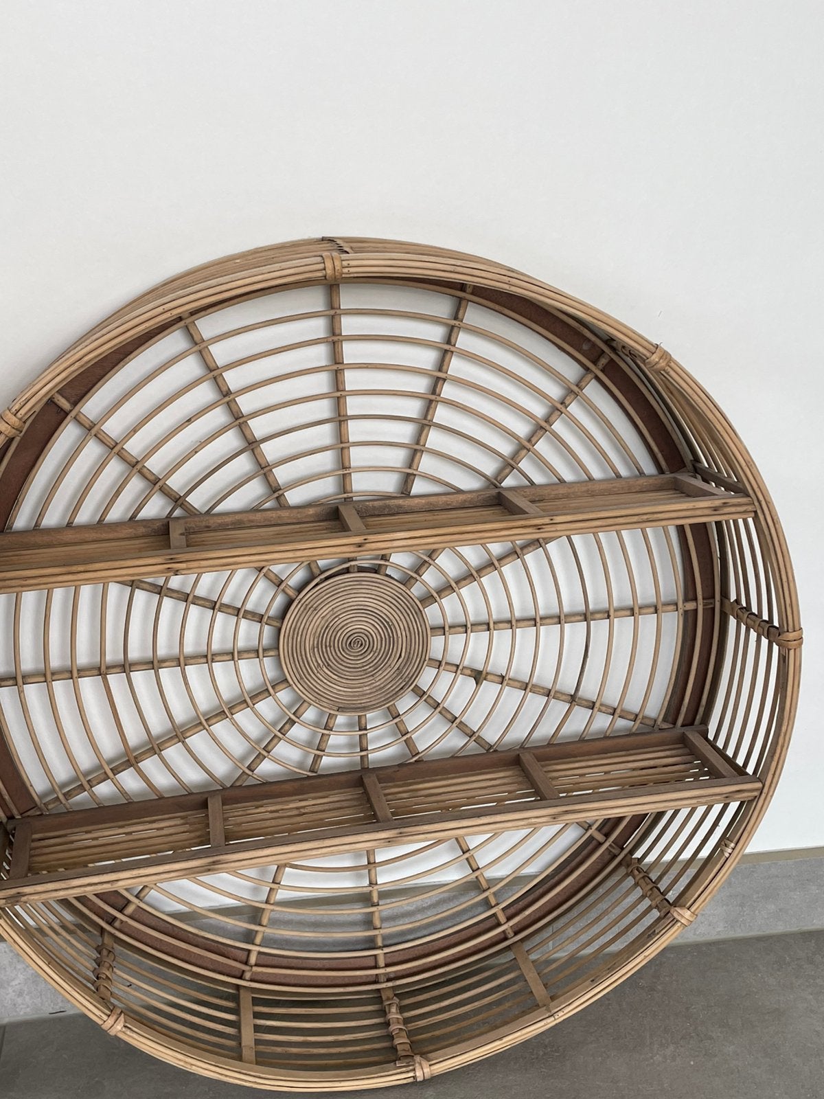 Ronde rieten mand voor hangplantjes of decoratie, Ophalen, Hout, 56 cm, Zo goed als nieuw