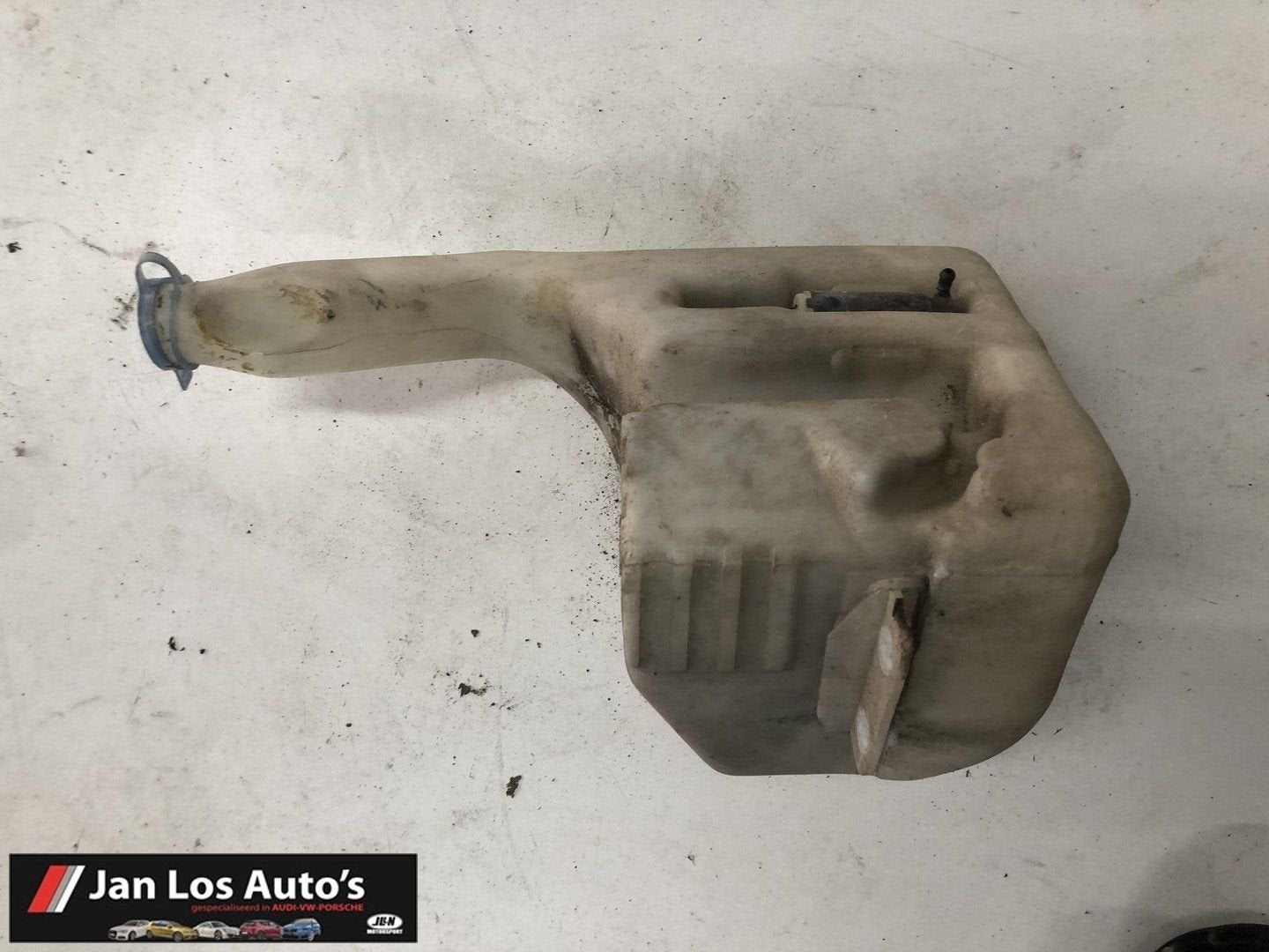 Ruitensproeier reservoir tak Audi 100 C3 443955453C, -, Audi, Utilisé, -