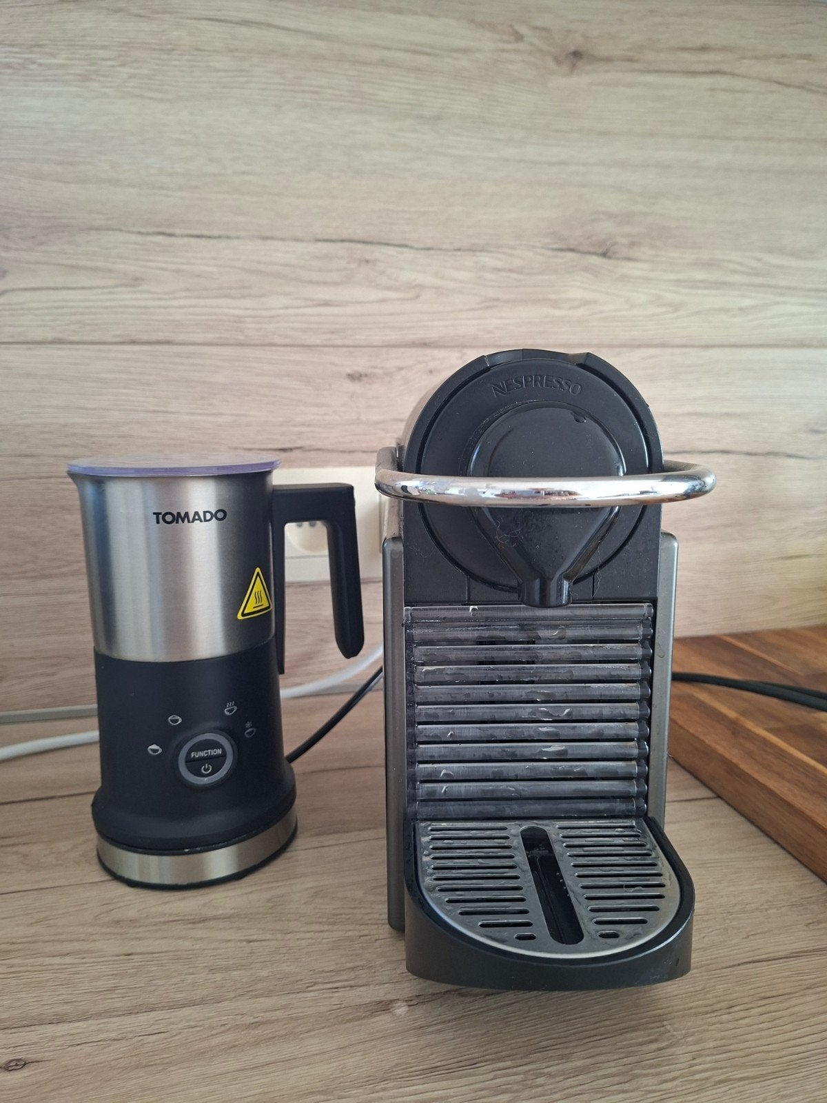 nespresso koffiemachine, Elektronische apparatuur, Koffiezetapparaten, Ophalen, Zo goed als nieuw, Koffiemachine