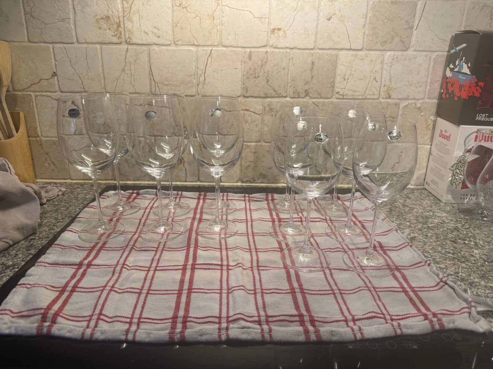 24 wijnglazen van Bohemia Crystal, Verzamelen, Ophalen, Zo goed als nieuw