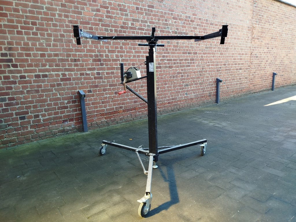 Gyproc lift te huur, Ophalen