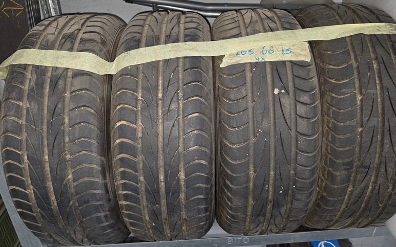 4st. Alpine Semperit 205/60 R15 95H, banden, Autos : Pièces & Accessoires, Pneus & Jantes, 15 pouces, Véhicule de tourisme, Pneus été