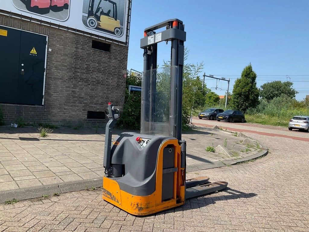 Omg 716 BMK AC 1600KG 3.50METER STAPELAAR / HEFTRUCK, Zakelijke goederen, Machines en Bouw | Heftrucks en Intern transport, Stapelaar