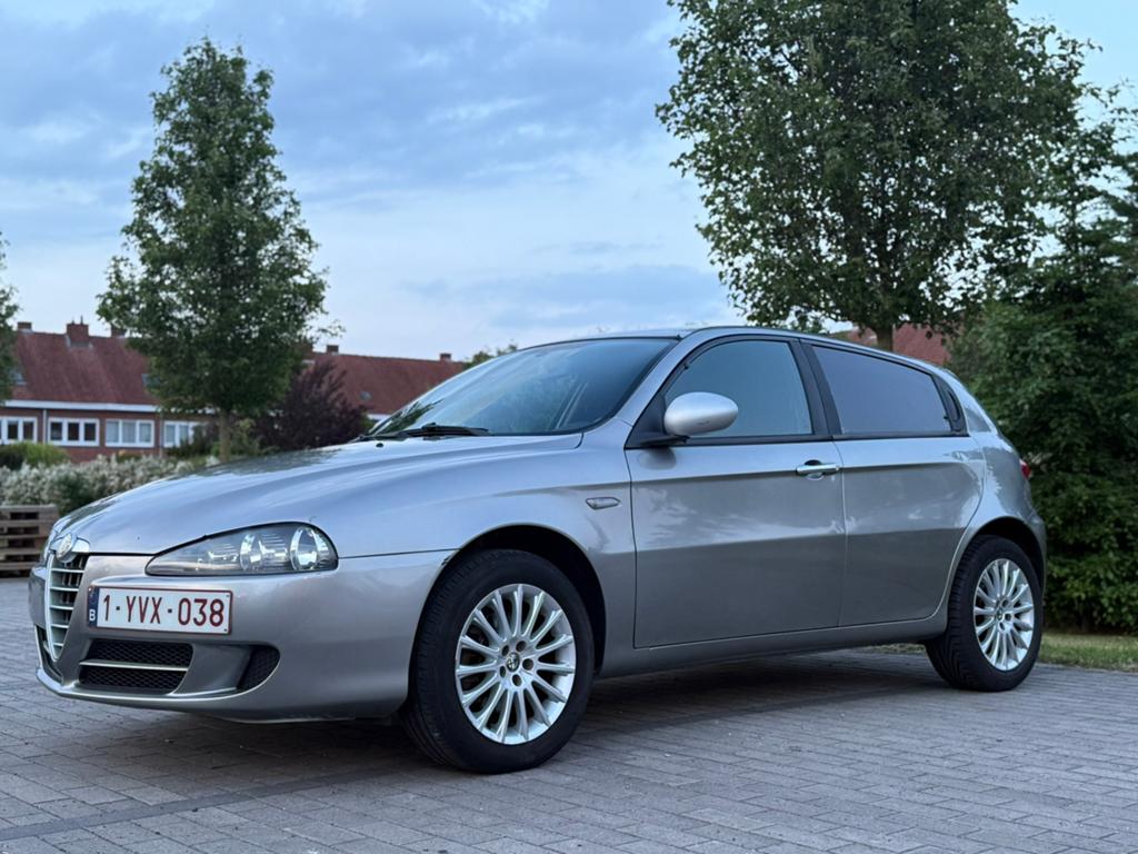 Alfa Romeo 147, Auto's, Stof, 4 cilinders, 5 deurs, Particulier