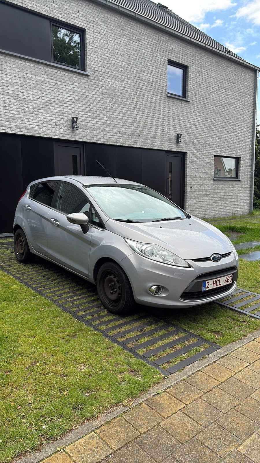 Ford Fiesta Titanium Automaat 1.4 benzine 16v, Auto's, Automaat, Euro 5, Stof, Zwart