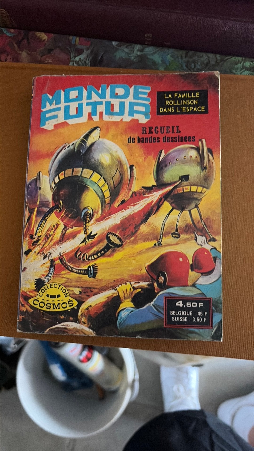 BD mode futur, Livres, Enlèvement ou Envoi, Comme neuf