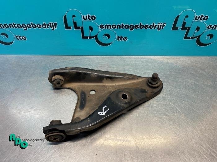 Draagarm rechts-voor van een Dacia Sandero (Sandero 1 08-), Dacia, Gebruikt, -, -