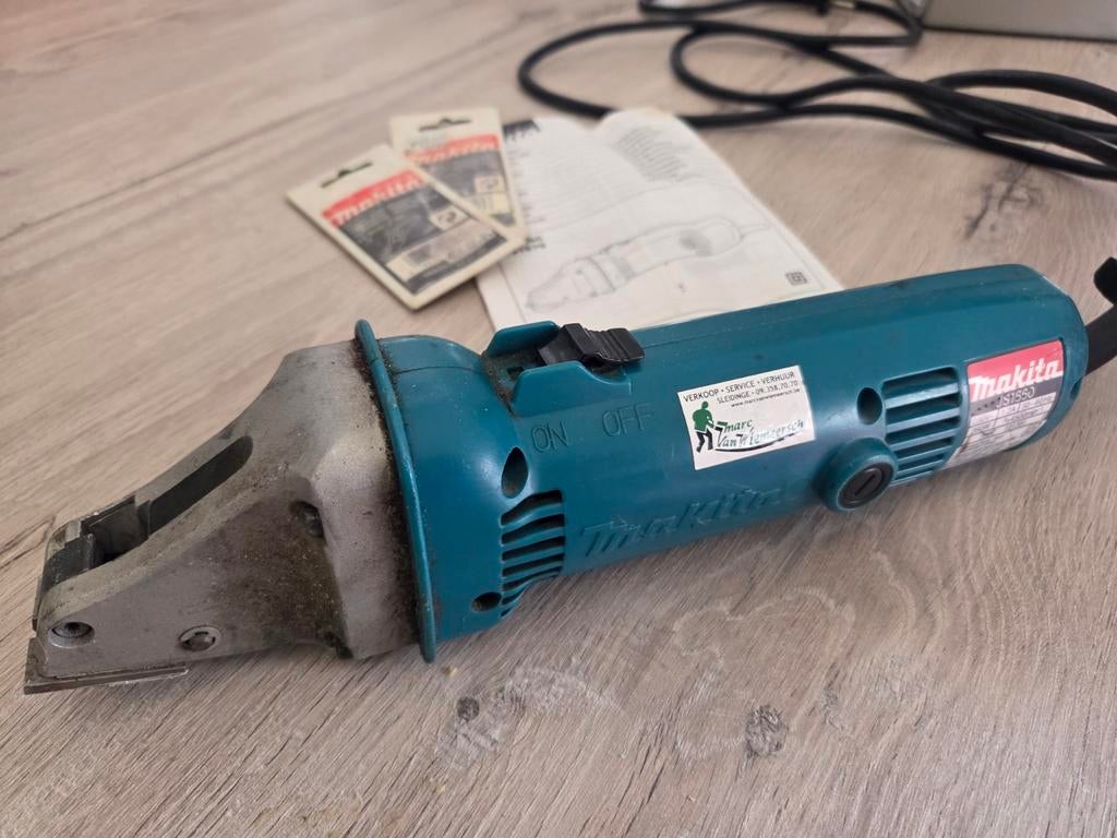 Plaatschaar makita, Ophalen