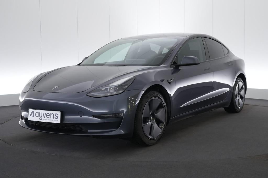 (2DTC163) TESLA MODEL 3, Cuir, Argent ou Gris, 4 portes, Entreprise