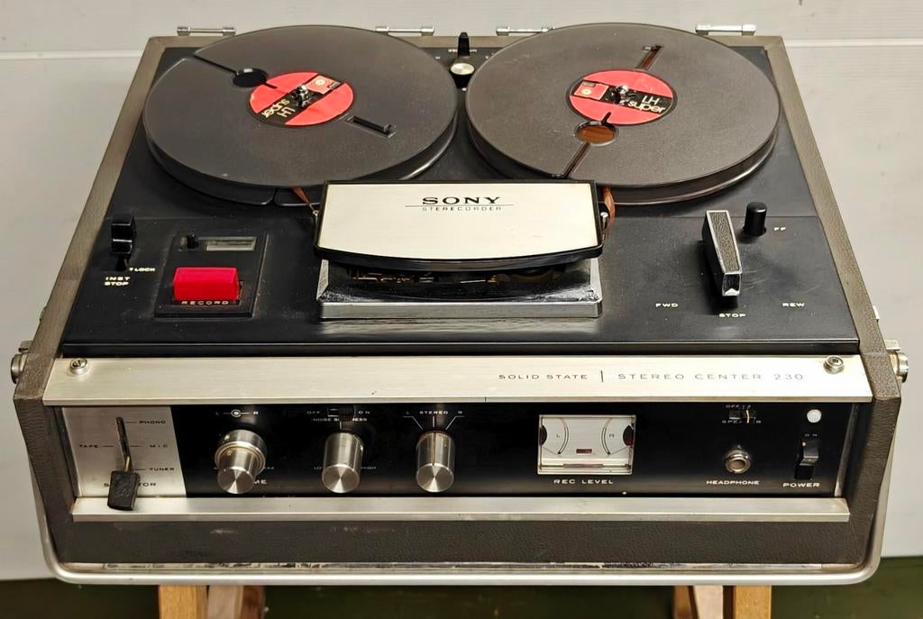 Sony TC-230 Tapecorder, Enlèvement