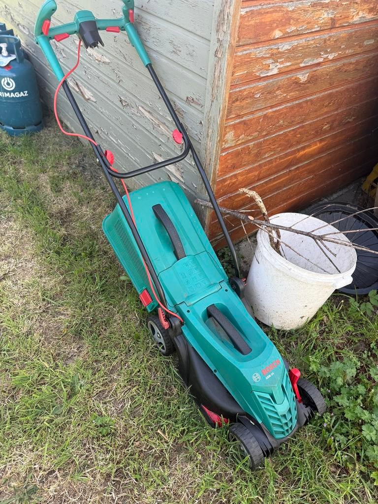 Bosch Arm34 (voor onderdelen - motor kapot), Tuin en Terras, Ophalen, Zo goed als nieuw